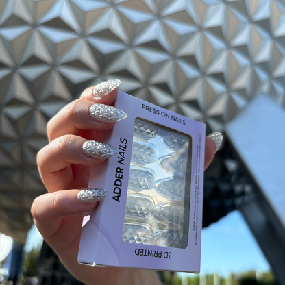 Facet Fantasy (Short Almond)